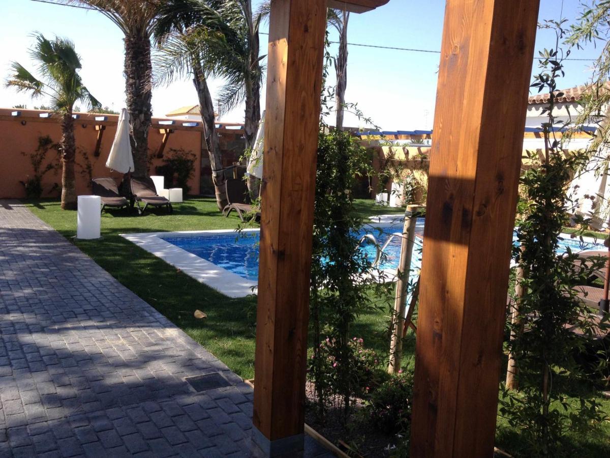 Estudio para pareja con jardincito privado barbacoa con piscina compartida Cádiz Exterior foto