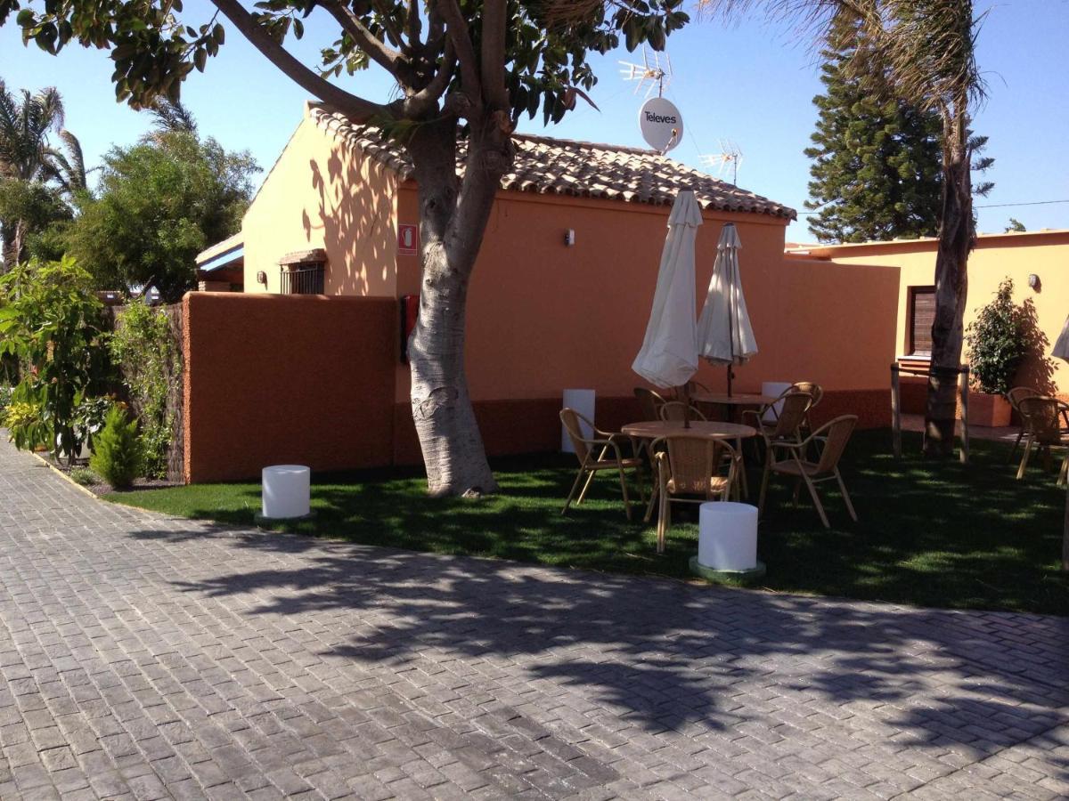 Estudio para pareja con jardincito privado barbacoa con piscina compartida Cádiz Exterior foto